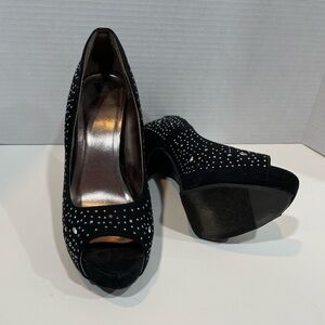 Women Heels color Black